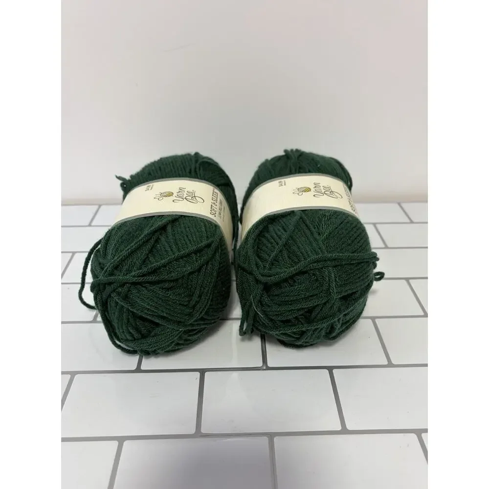 2x Yarn Bee Soft & Sleek Low Pill Fiber Yarn Forest Green 5 Oz Skein LOT OF 2